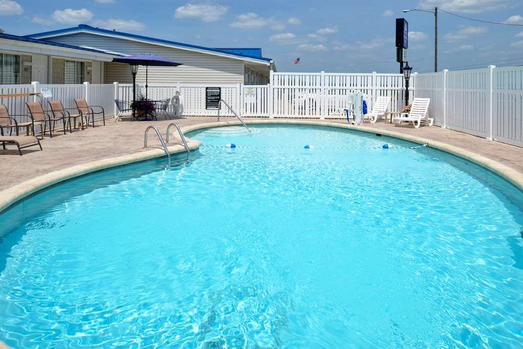 Americas Value & St Clairsville Wheeling Motel