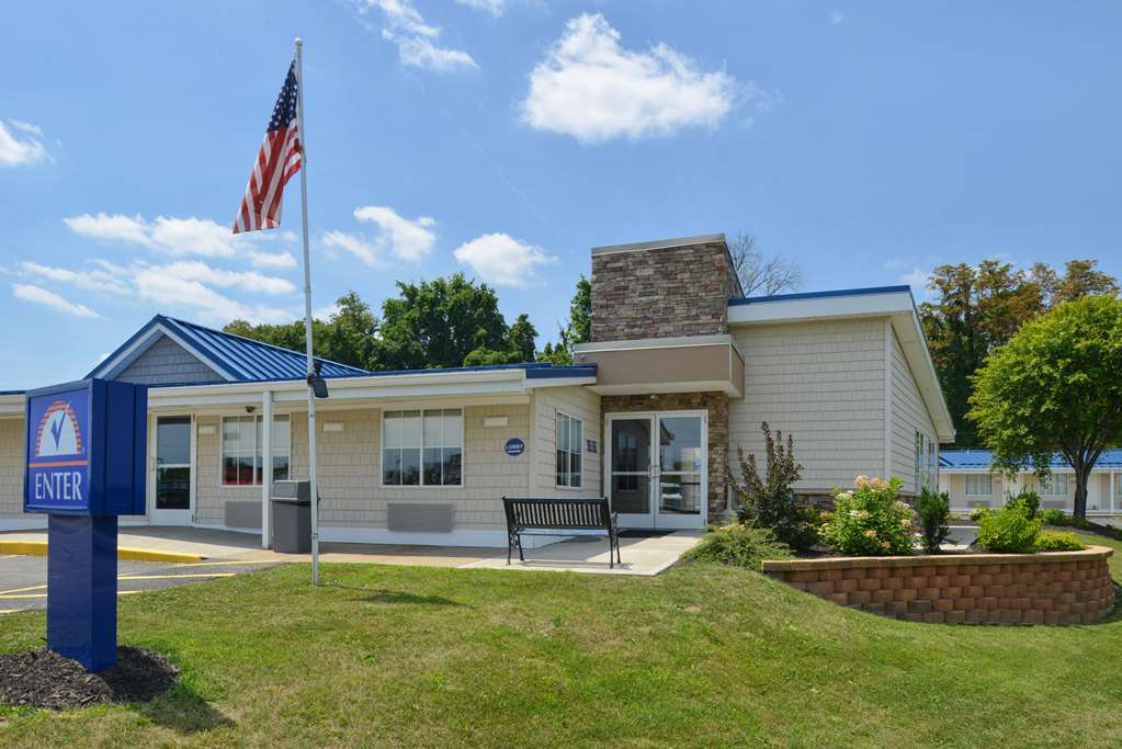 Americas Value & St Clairsville Wheeling