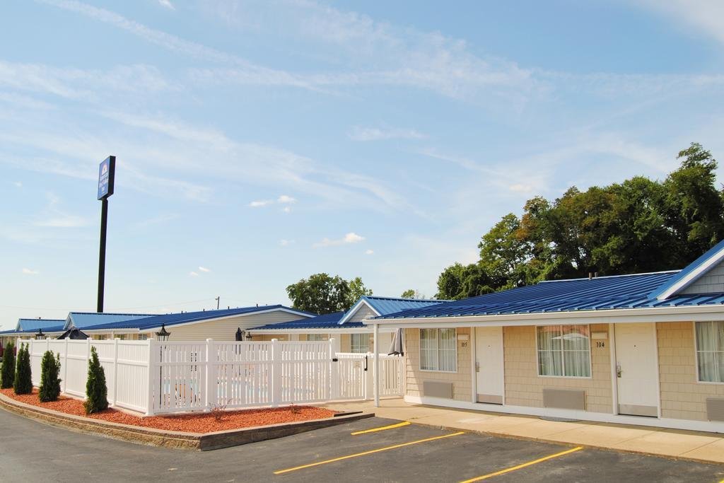 Americas Value & St Clairsville Wheeling Motel 2*