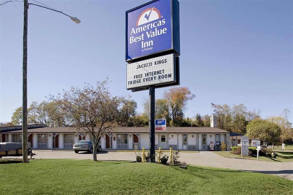 Americas Value & St Clairsville Wheeling Motel 2*