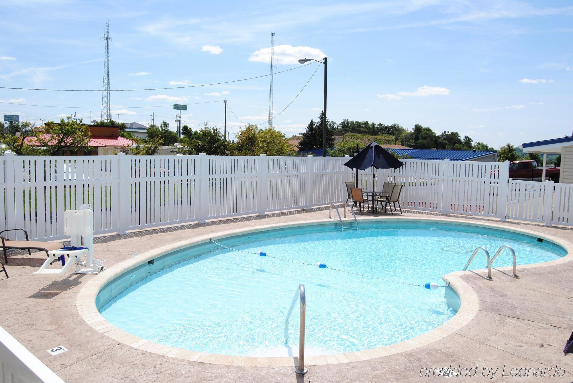 Americas Best Value Inn-saint Clairsville/wheeling Motel 2*
