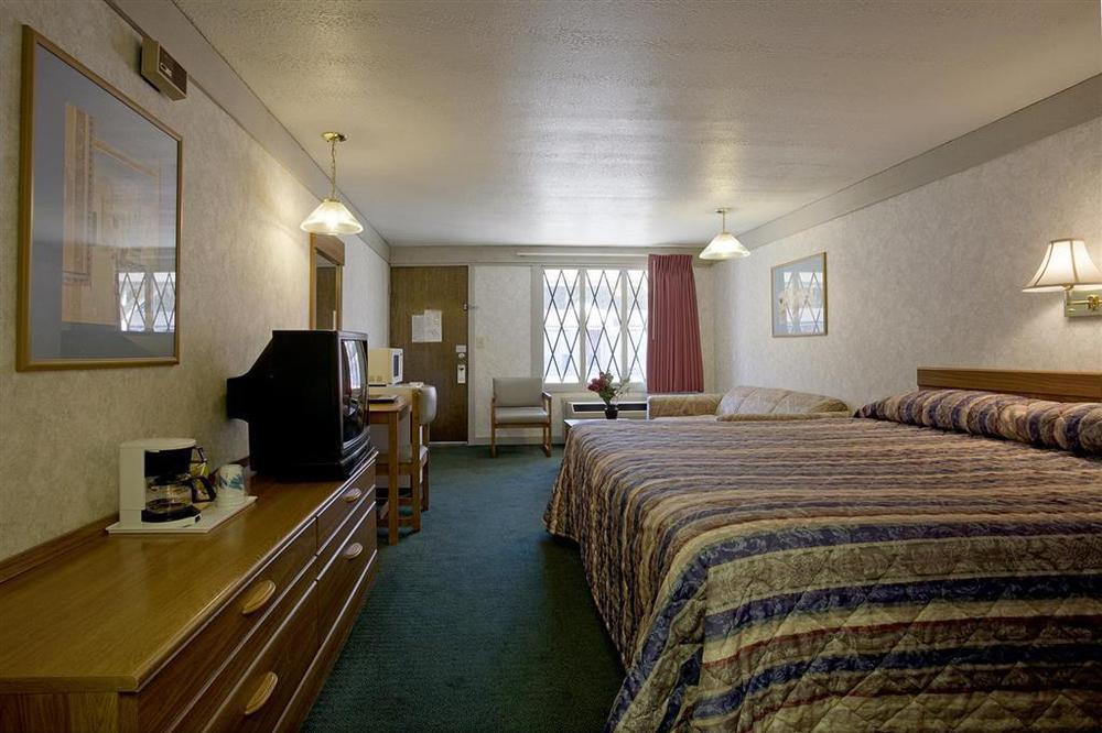 Motel Americas Best Value Inn-saint Clairsville/wheeling 2*